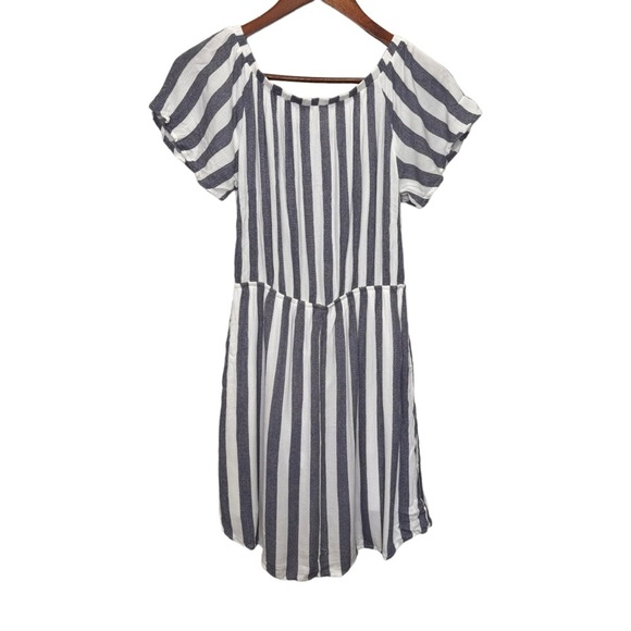 Everly Striped Blue & White Off the Shoulder Rayon Dress Size Medium - Picture 1 of 10
